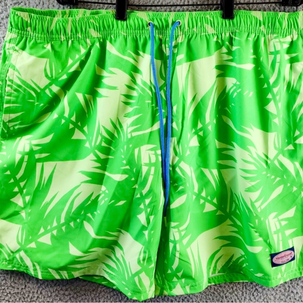 Vineyard Vines Harbor Island Swim Trunks